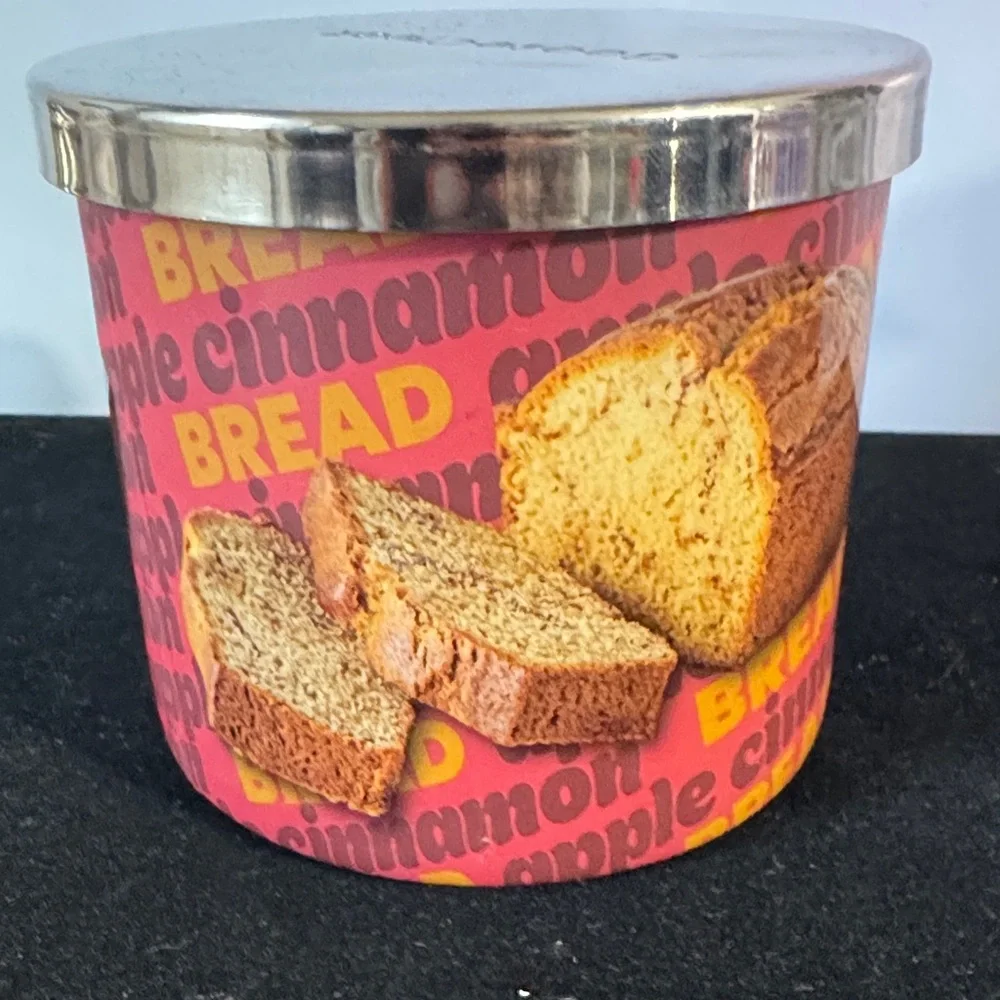 Goose Creek -Pillsbury -Apple Cinnamon Bread three wick Candle 14.5 OZ